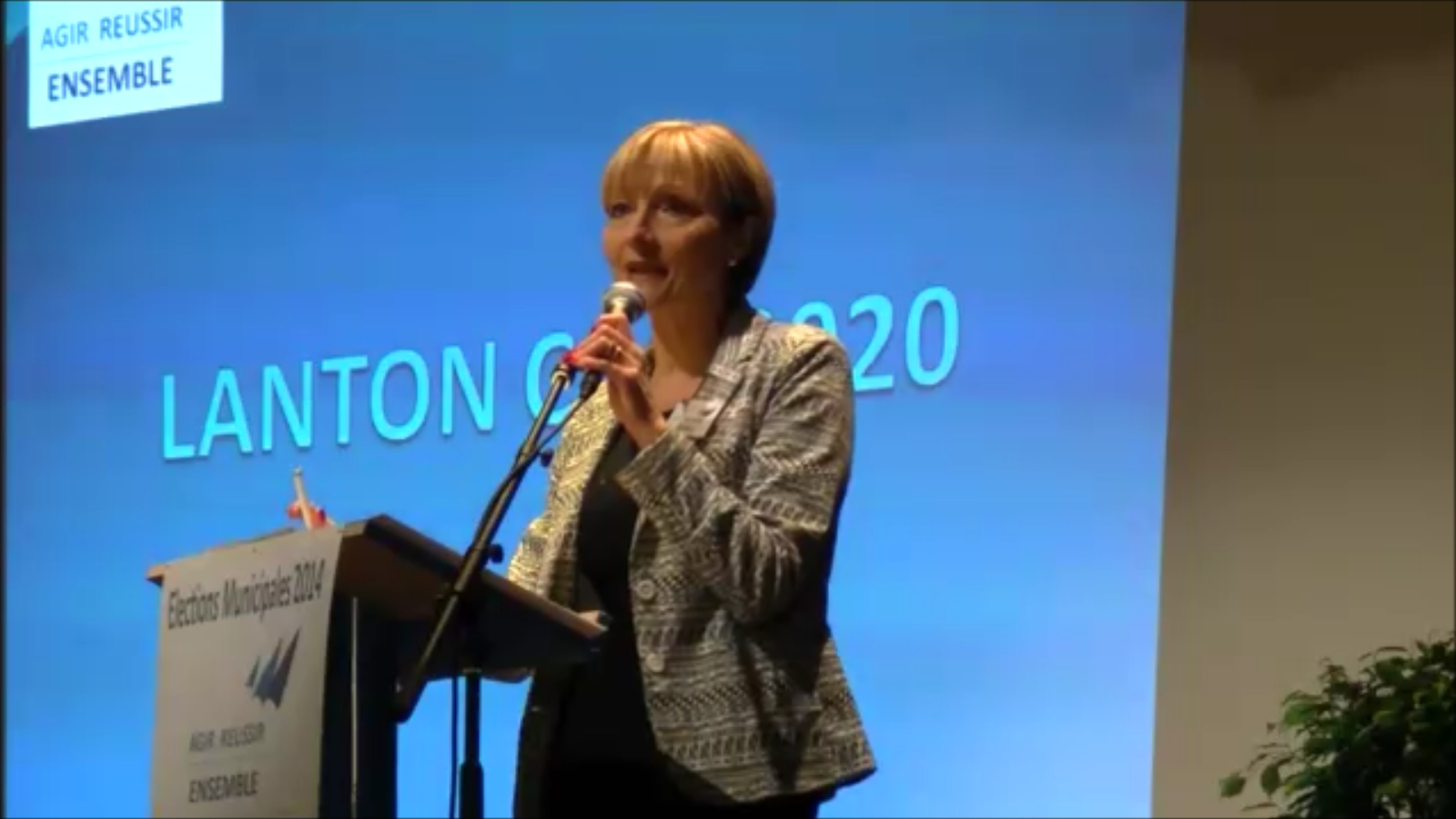 Lanton : Marie Larrue, face au public, pour un bilan des six premiers mois de mandat, ce jeudi.