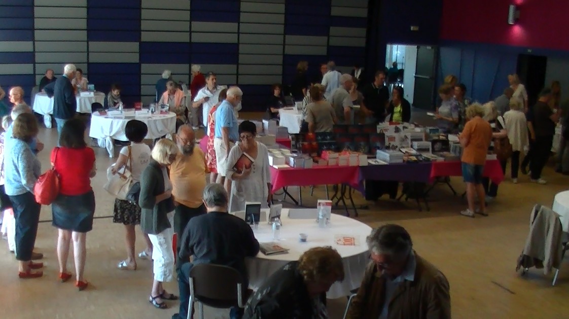 Arès : Les « Pages du Bassin » sont refermées. Un succès pour le 1er salon littéraire du genre …