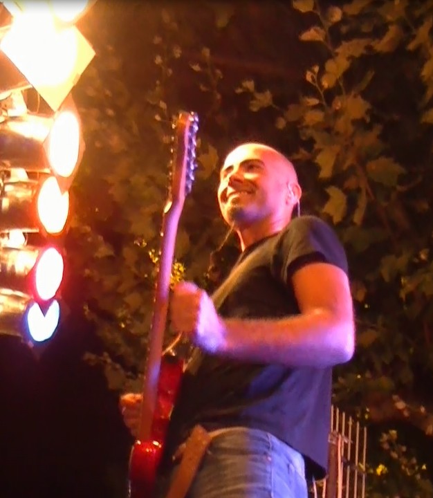 Cap Ferret / Claouey : David Pilarsky est en concert ce mardi 19/08 . Efficace, bourré d&rsquo;énergie, et généreux … A voir !
