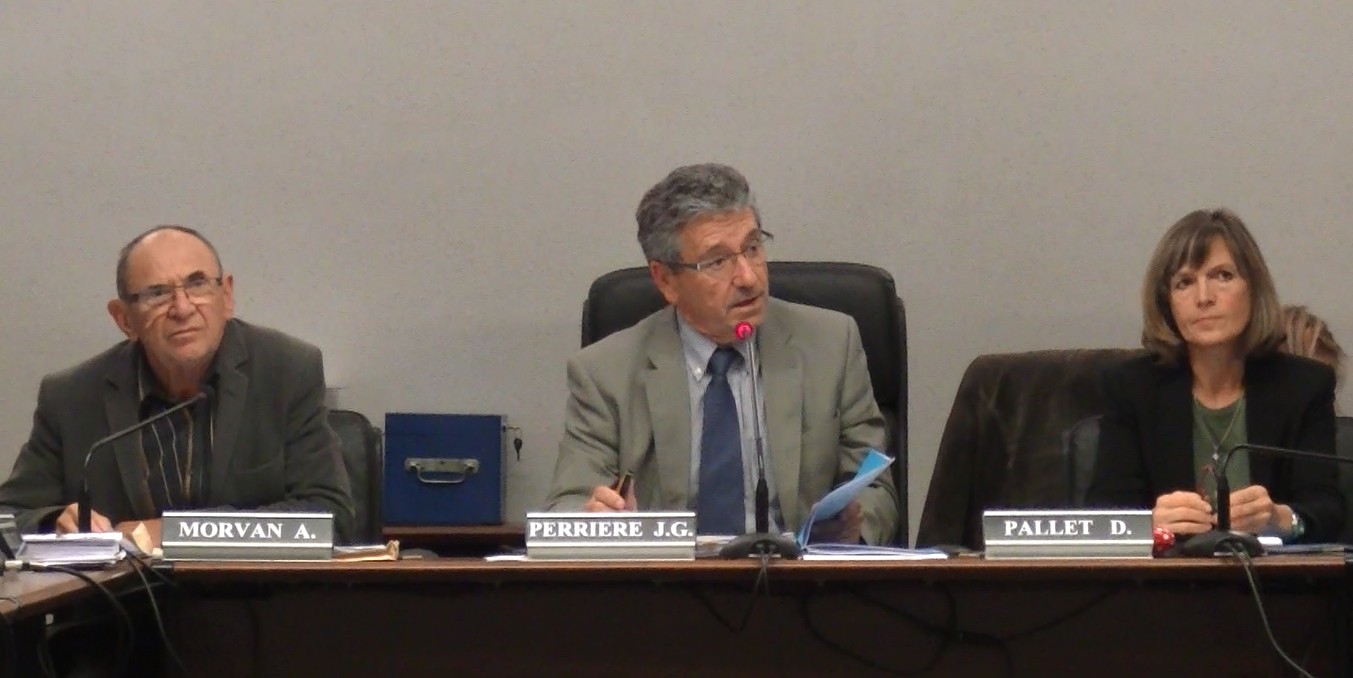 Politique  : Arès, conseil municipal du 23/10 en vidéo. Coban, traitement des déchets OK.