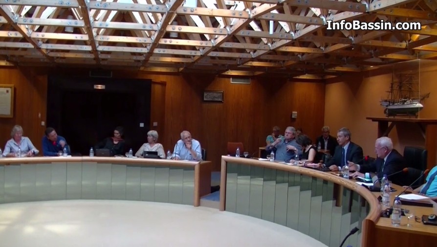 Des Conseils municipaux plus ou moins tendus, axés sur les finances …(Avec vidéo)