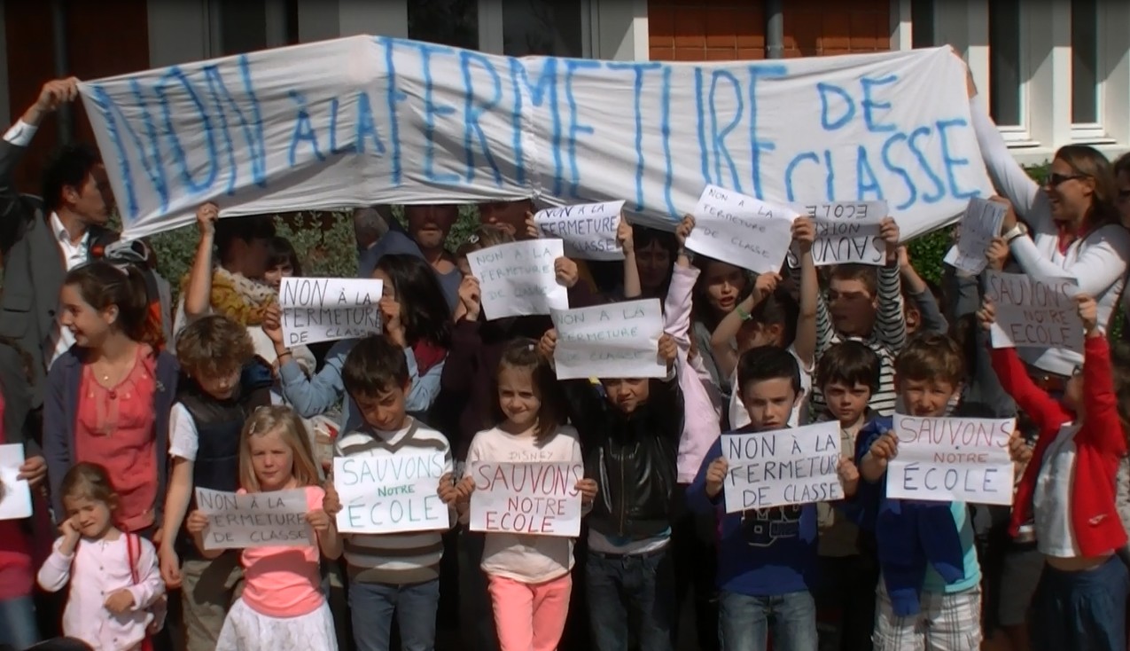 Touche pas à ma classe ! Ca manifeste à Andernos …