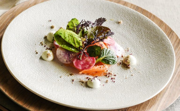 Recette de Gravlax de truite, chantilly d&rsquo;estragon, crumble sarrasin