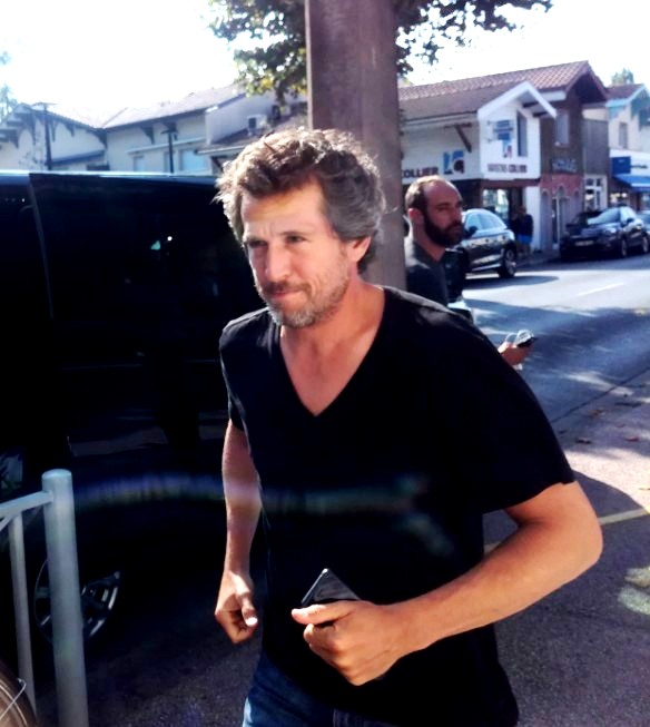 Cinéma : Guillaume Canet en promo rapido mais reglo…