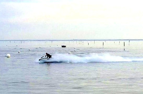 Interdiction des scooters des mers sur le Bassin d&rsquo;Arcachon ? Qui sait…